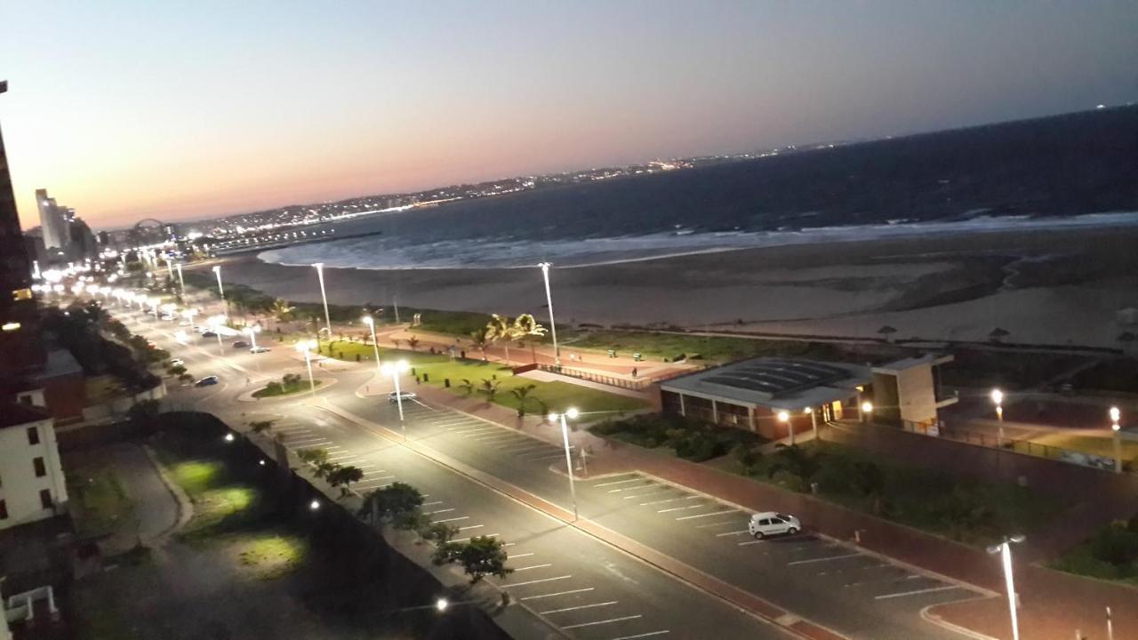 904 Tenbury Beach Apartment Durban Bagian luar foto
