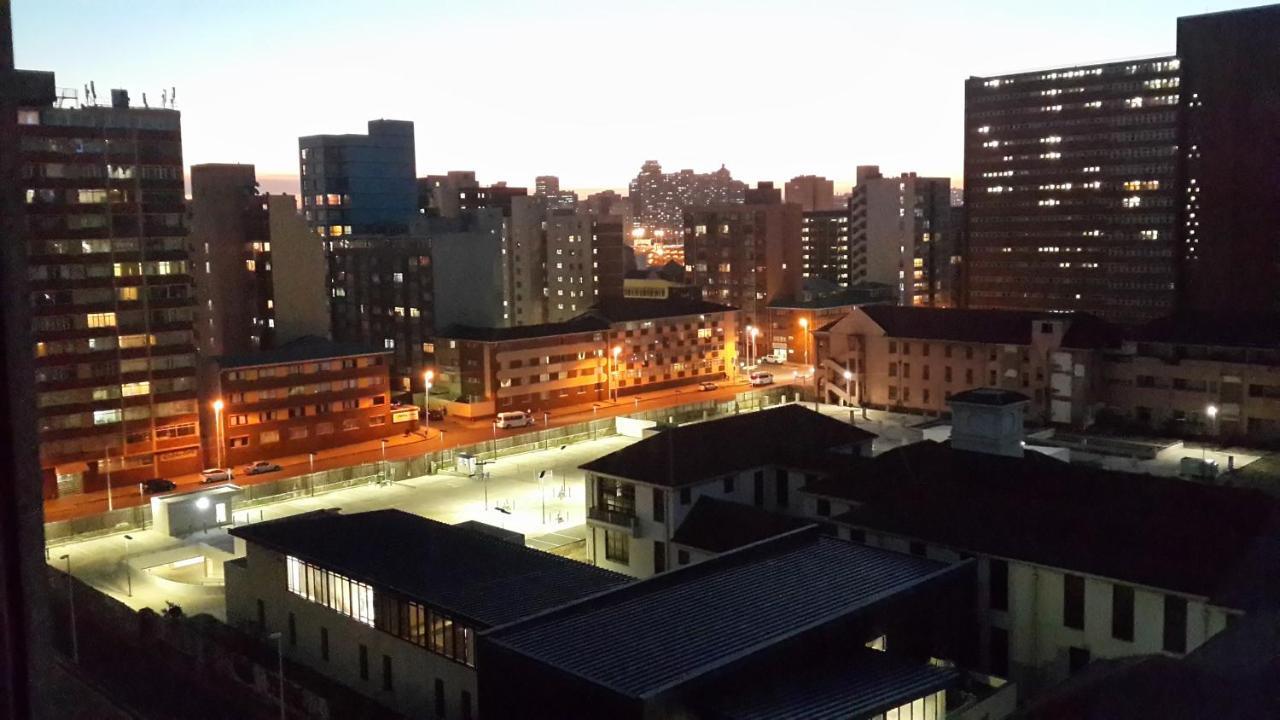 904 Tenbury Beach Apartment Durban Bagian luar foto